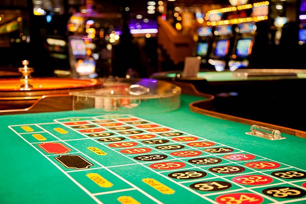 marpadotbe IDR Wallet dashboard showing balance, payment methods, and live-dealer game entry points