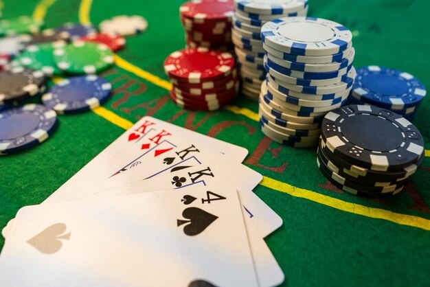 marpadotbe player terminal interface showing live chat and betting controls during active baccarat round